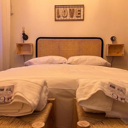 Apartamento Turistico R. Gonzalez Abreu Sevilla Exterior foto